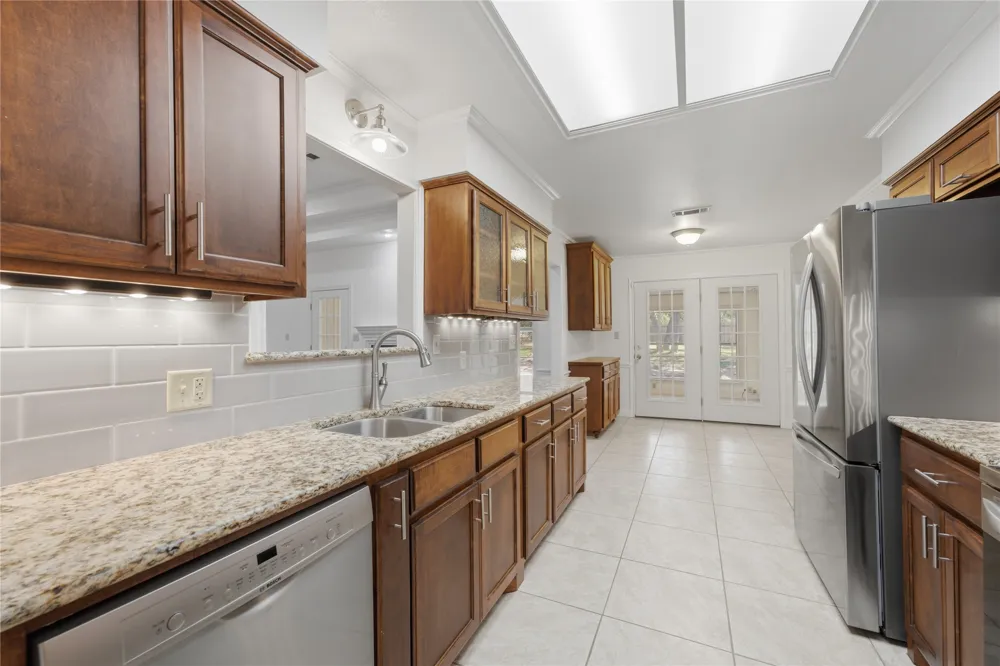 8221 Mountain Drive Salado, TX 76571