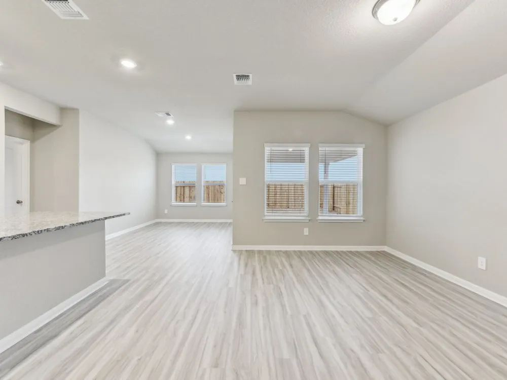 129 Sleep Hollow Jarrell, TX 76537