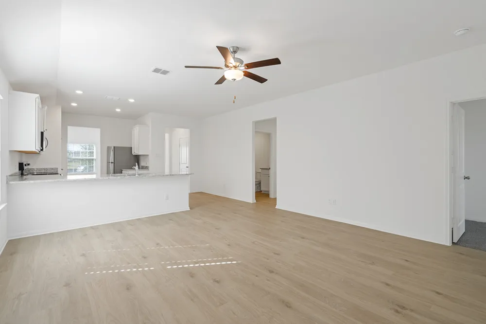 245 W Luna Blue Lane Jarrell, TX 76537