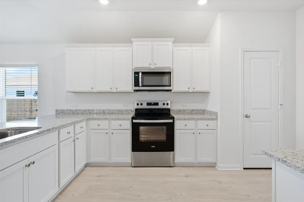 245 W Luna Blue Lane Jarrell, TX 76537