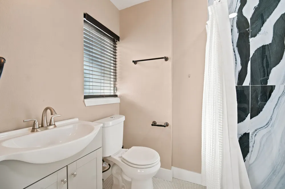 5332 Balcones Drive #B Austin, TX 78731