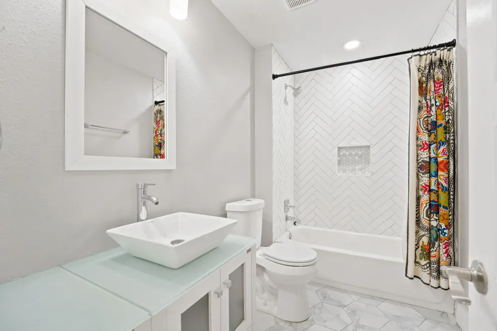 5332 Balcones Drive #B Austin, TX 78731