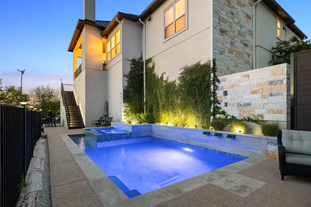 321 Bisset Court Austin, TX 78738