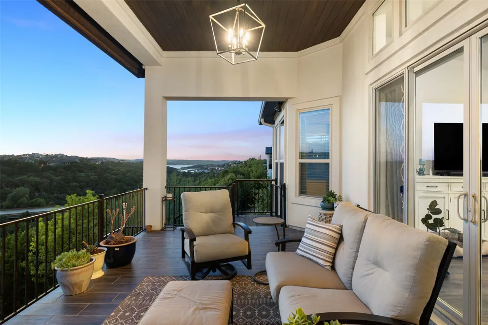 321 Bisset Court Austin, TX 78738