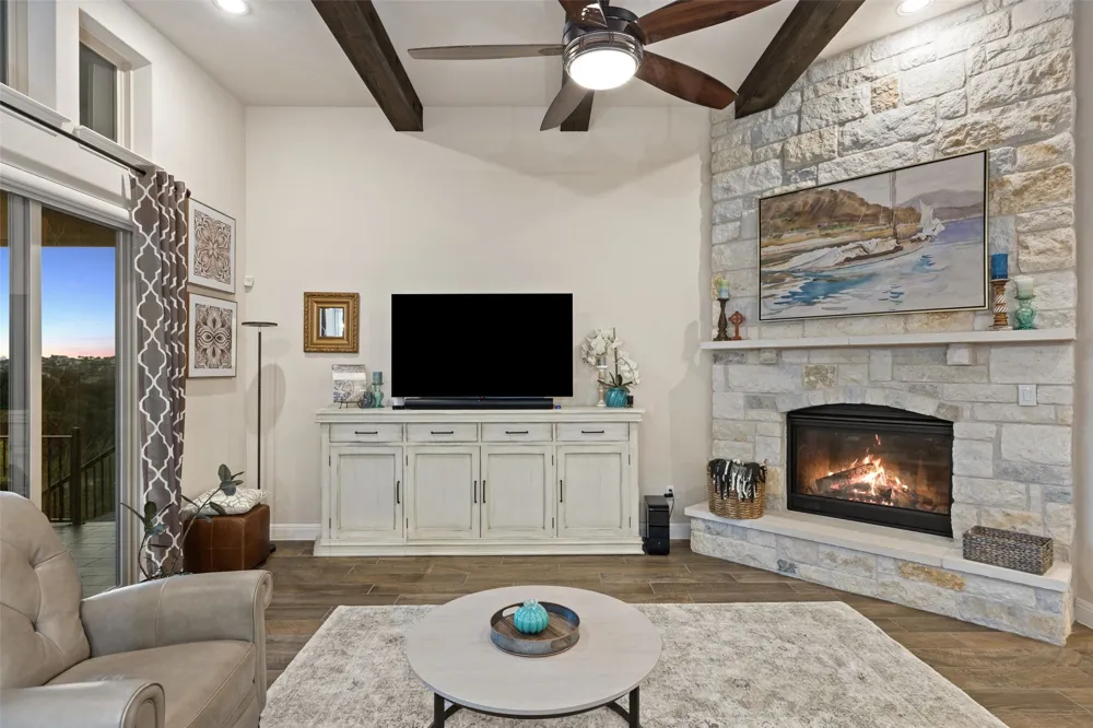 321 Bisset Court Austin, TX 78738