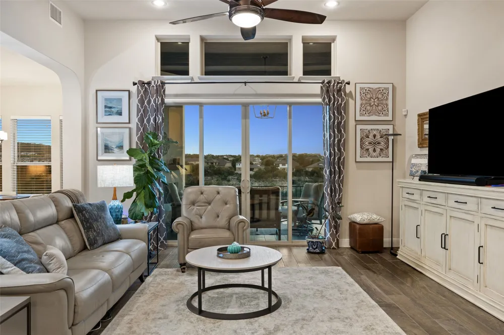 321 Bisset Court Austin, TX 78738