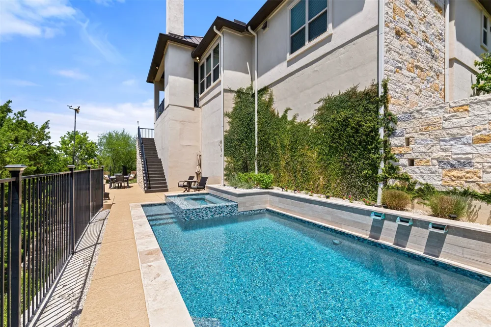 321 Bisset Court Austin, TX 78738