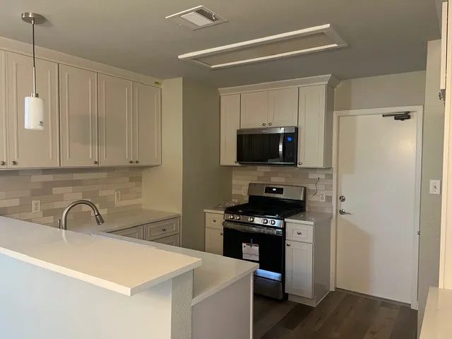 17411 Valentine Drive Round Rock, TX 78664