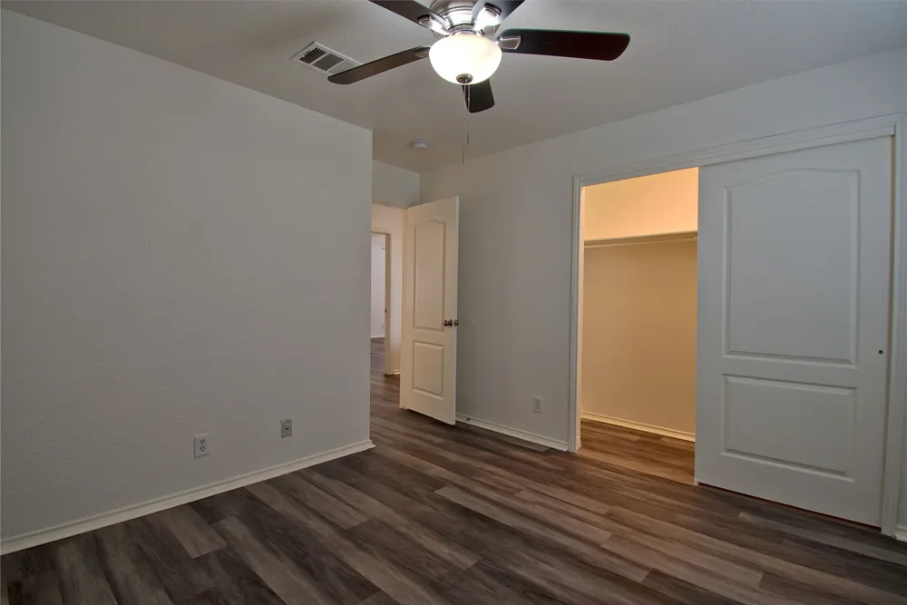 711 Abundance Lane Kyle, TX 78640
