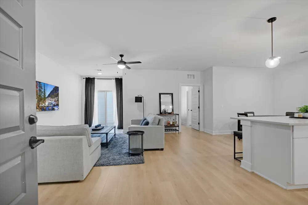3101 Govalle Avenue #207 Austin, TX 78702