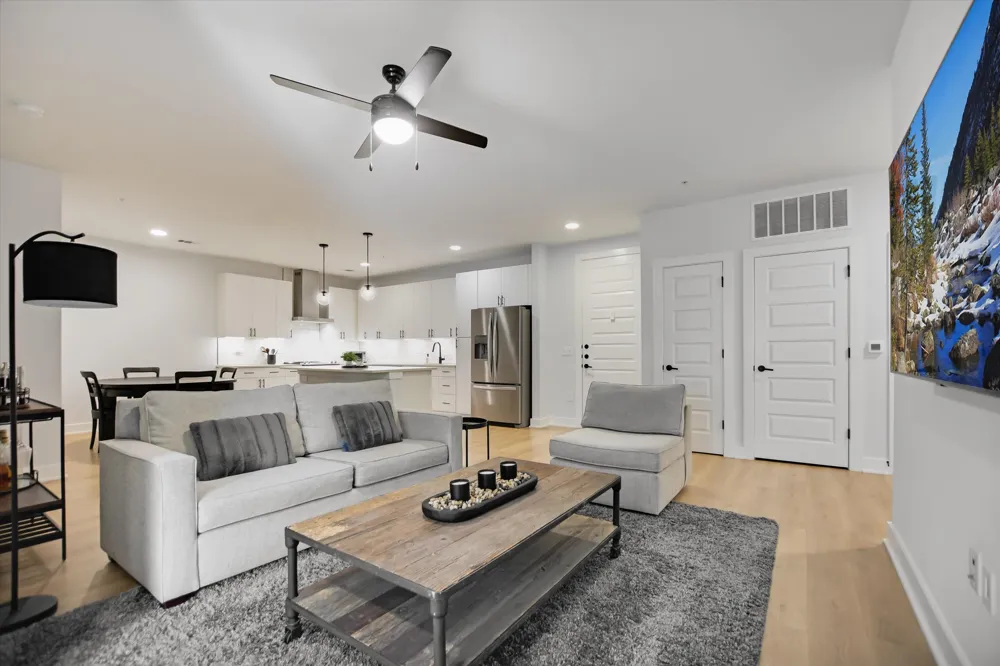 3101 Govalle Avenue #207 Austin, TX 78702