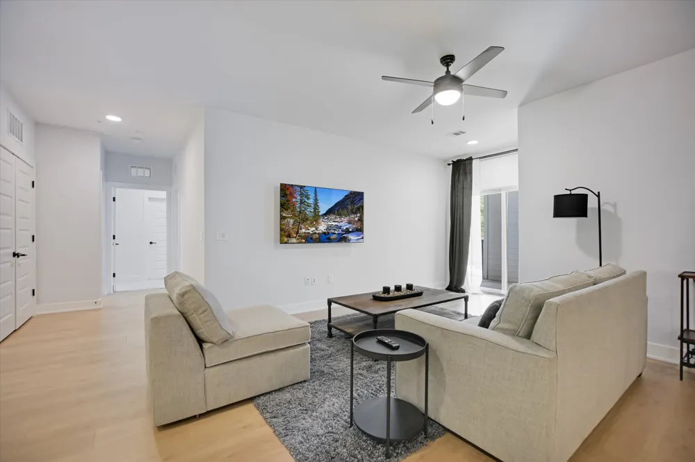 3101 Govalle Avenue #207 Austin, TX 78702