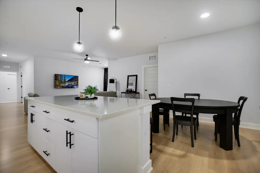 3101 Govalle Avenue #207 Austin, TX 78702
