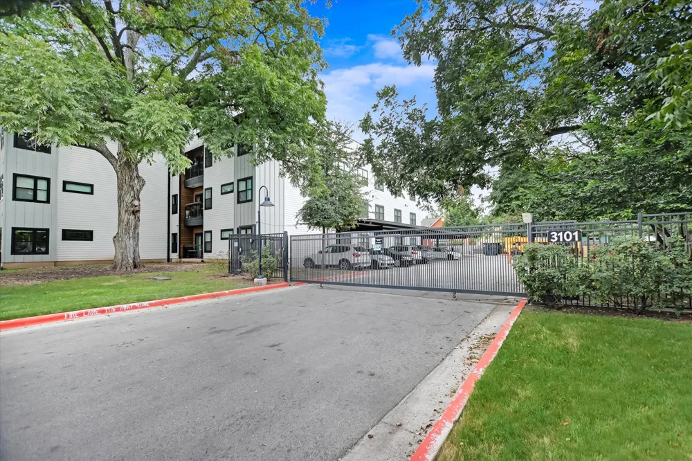 3101 Govalle Avenue #207 Austin, TX 78702