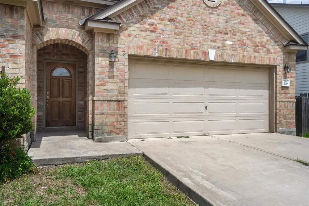 200 Rudy Lane Kyle, TX 78640