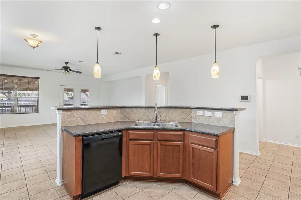 200 Rudy Lane Kyle, TX 78640