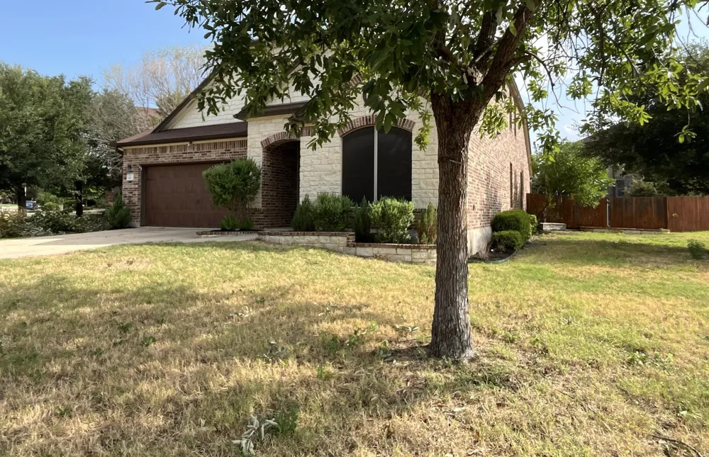 913 Water Hyacinth Loop Leander, TX 78641