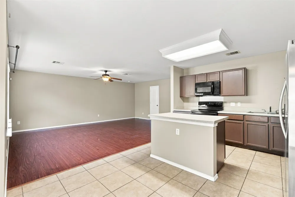 4005 Big Bend Trail Taylor, TX 76574
