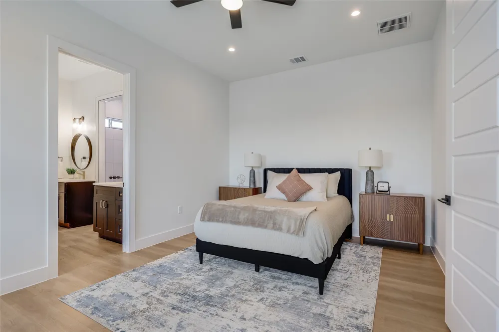 20202 Lincoln Cove Lago Vista, TX 78645
