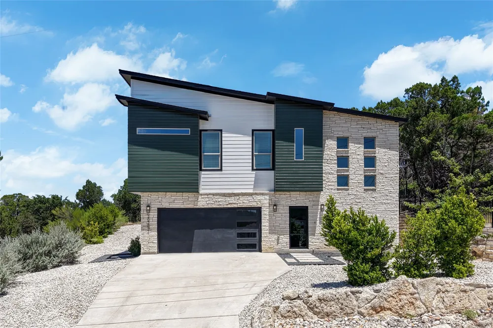 20202 Lincoln Cove Lago Vista, TX 78645