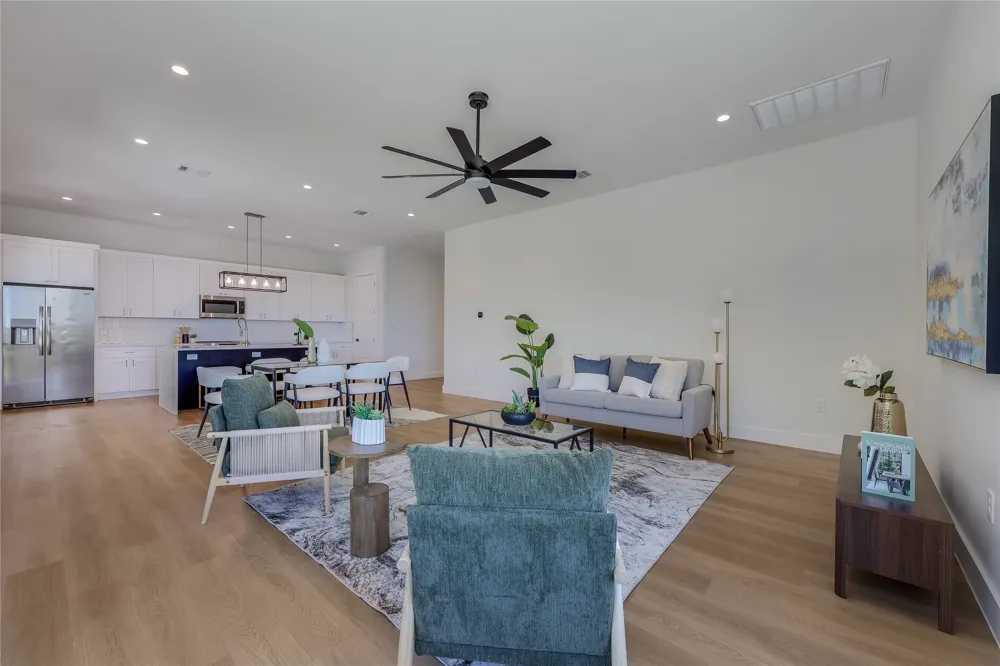 20202 Lincoln Cove Lago Vista, TX 78645