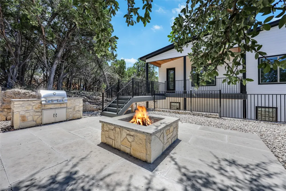 20202 Lincoln Cove Lago Vista, TX 78645