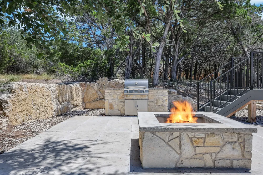 20202 Lincoln Cove Lago Vista, TX 78645