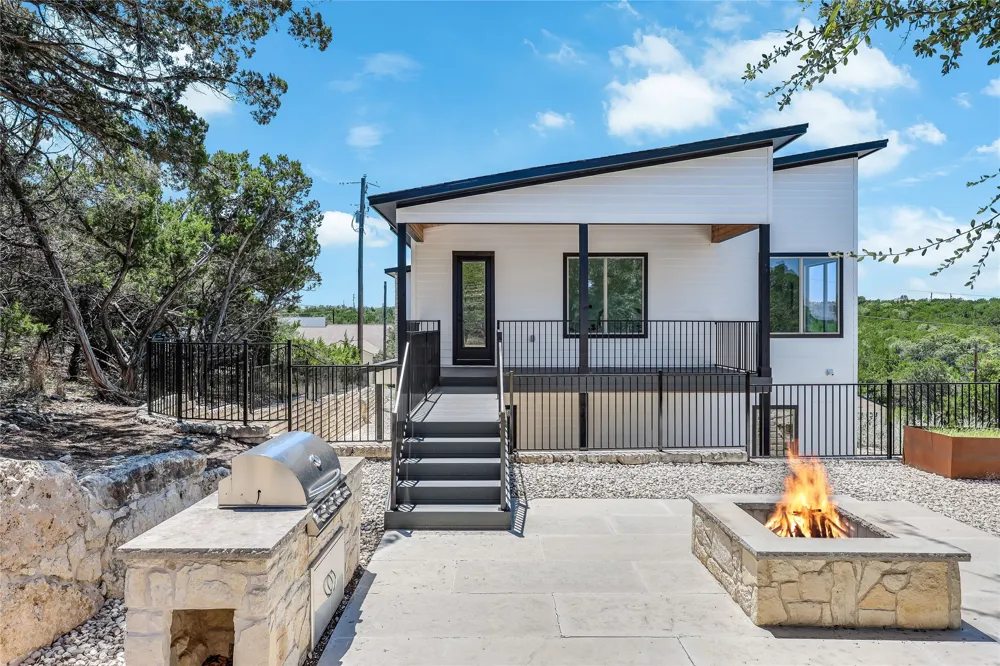 20202 Lincoln Cove Lago Vista, TX 78645