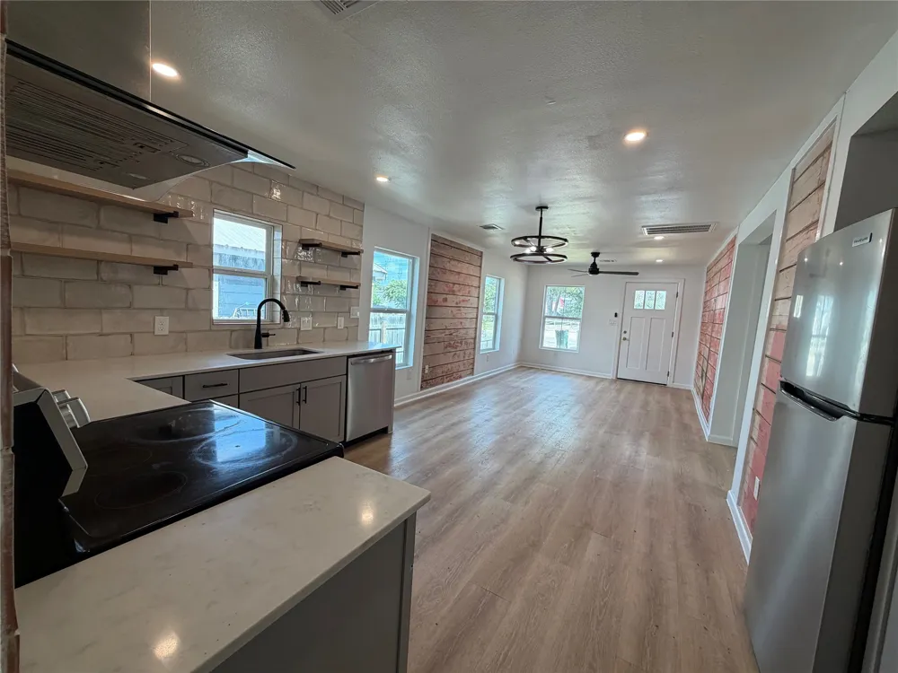 1209 Pine Street Bastrop, TX 78602
