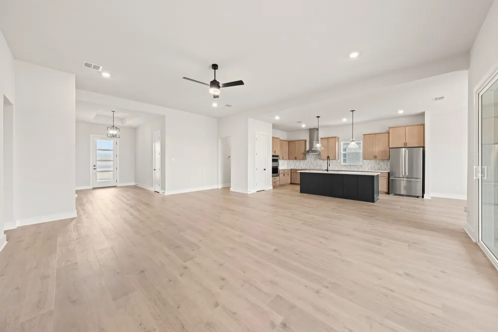 309 E Luna Blue Lane Jarrell, TX 76537