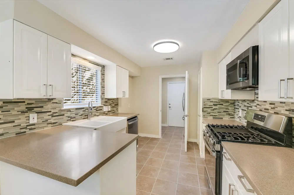 6808 Luckenbach Lane Austin, TX 78729