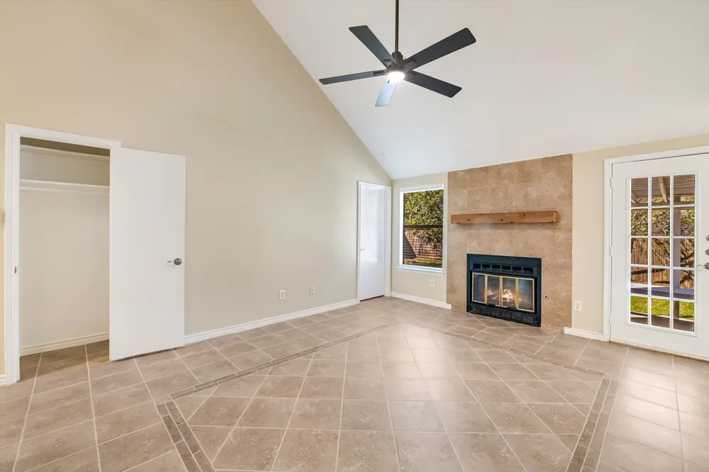 6808 Luckenbach Lane Austin, TX 78729