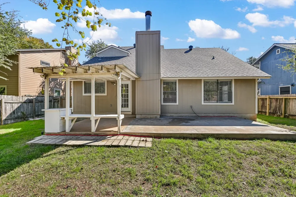 6808 Luckenbach Lane Austin, TX 78729