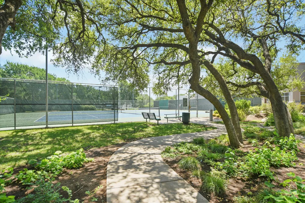6808 Luckenbach Lane Austin, TX 78729