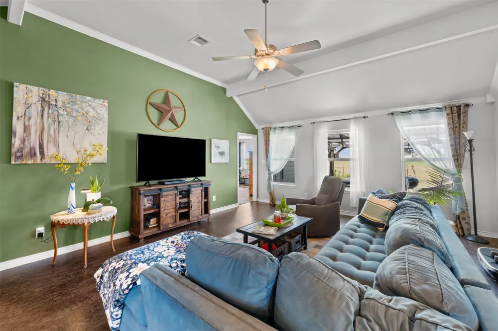 4846 County Road 327 Granger, TX 76530