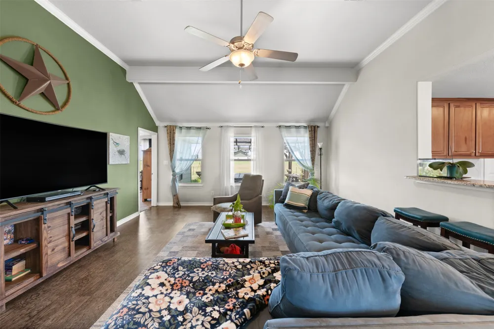 4846 County Road 327 Granger, TX 76530