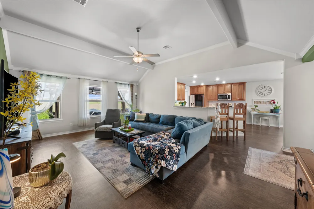 4846 County Road 327 Granger, TX 76530