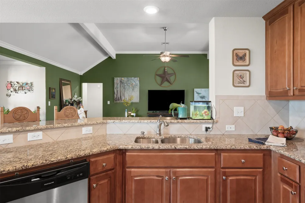 4846 County Road 327 Granger, TX 76530