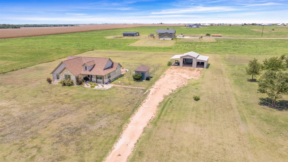 4846 County Road 327 Granger, TX 76530