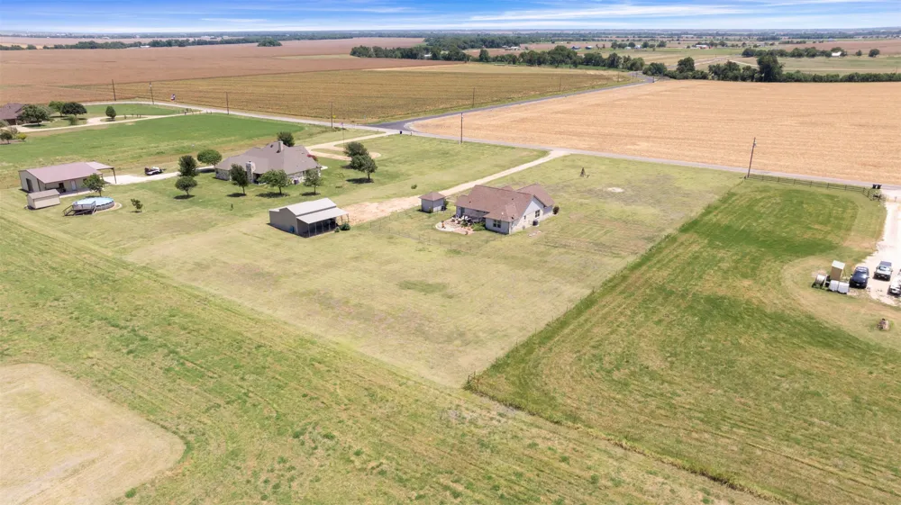 4846 County Road 327 Granger, TX 76530