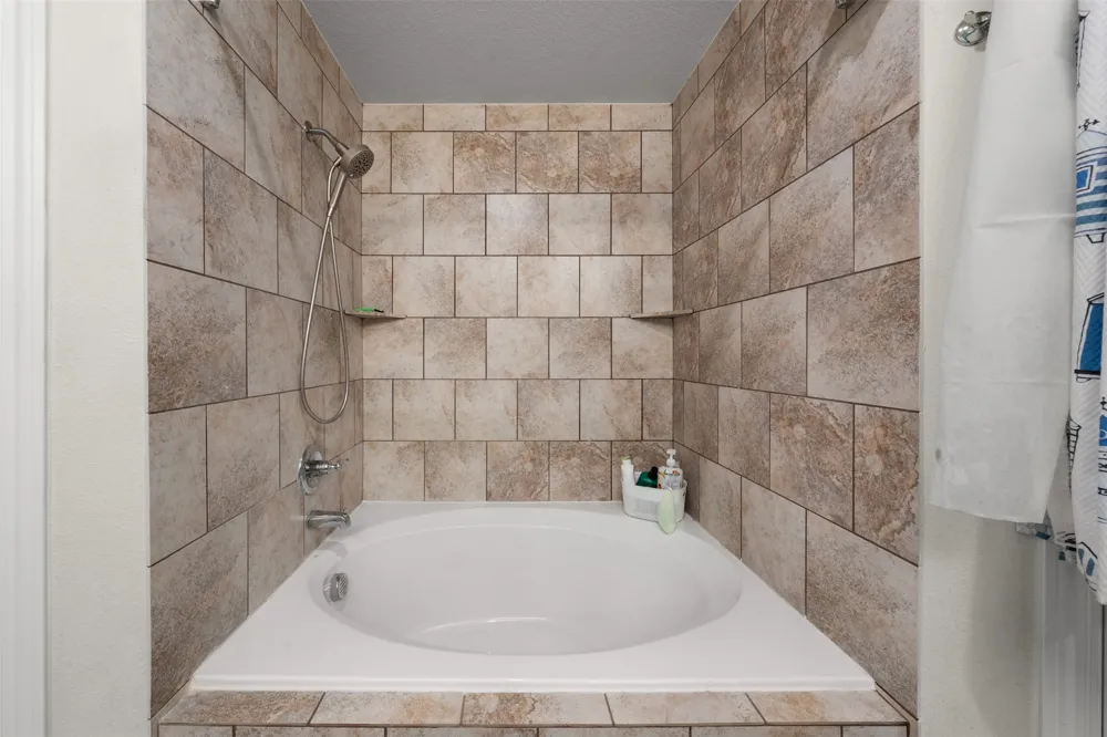 4846 County Road 327 Granger, TX 76530