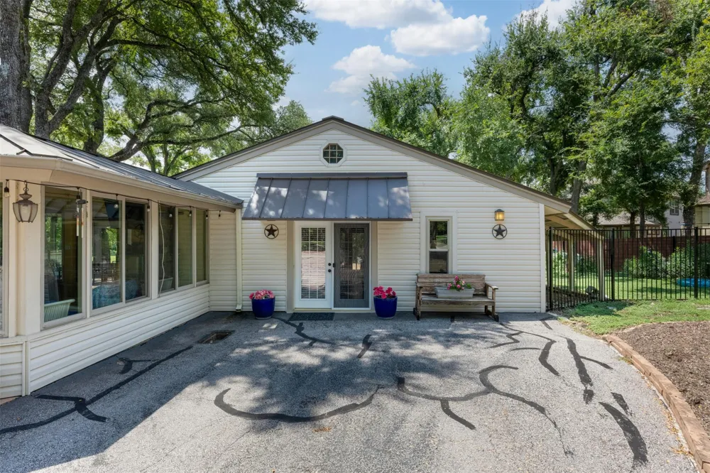 9911 Anderson Mill Road Austin, TX 78750