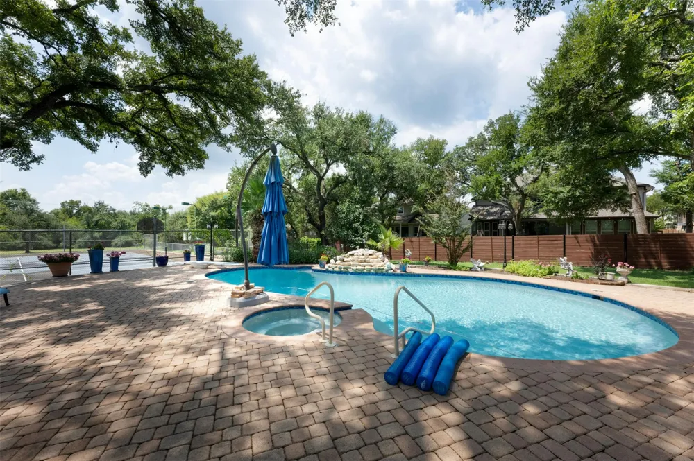 9911 Anderson Mill Road Austin, TX 78750