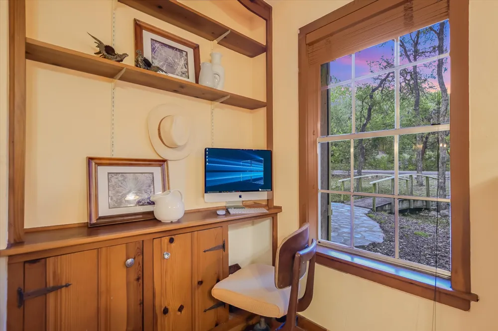300 DEER LAKE ESTATES Wimberley, TX 78676