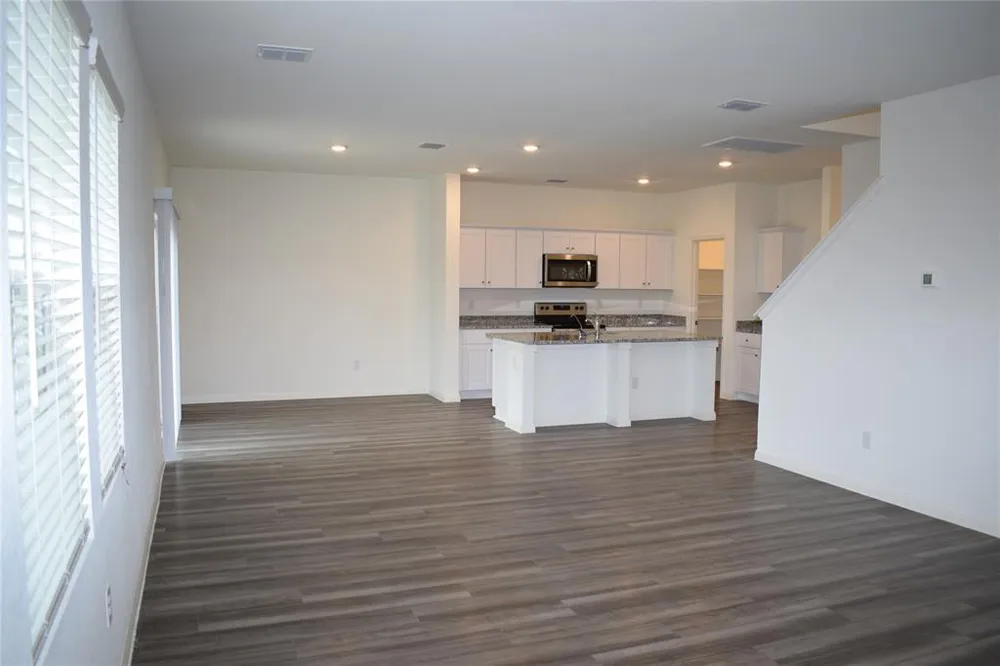 431 Robins Nest Lane Kyle, TX 78640