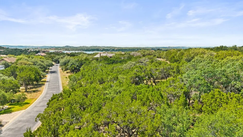 17609 Regatta View Drive Jonestown, TX 78645