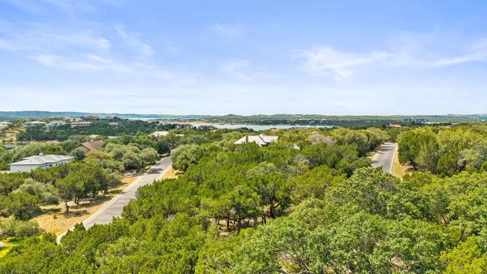 17609 Regatta View Drive Jonestown, TX 78645