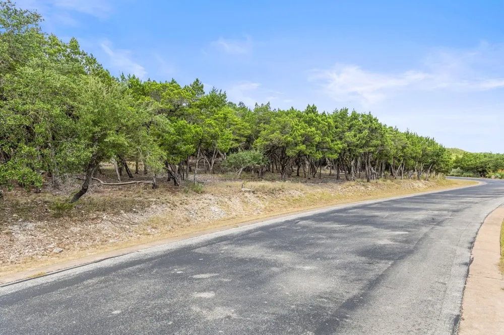 17609 Regatta View Drive Jonestown, TX 78645