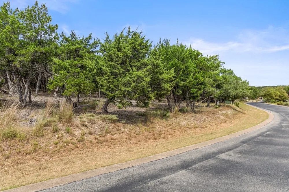17609 Regatta View Drive Jonestown, TX 78645