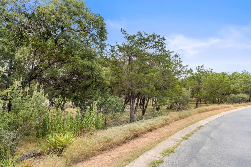 17609 Regatta View Drive Jonestown, TX 78645
